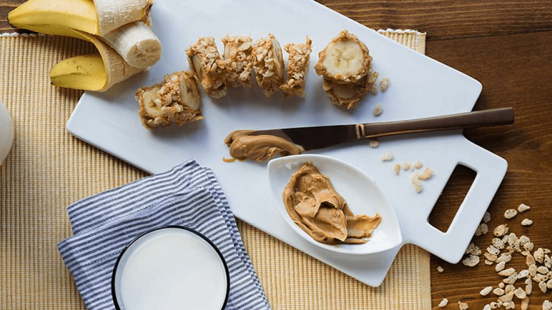 Sushi de platano con manteca de maní