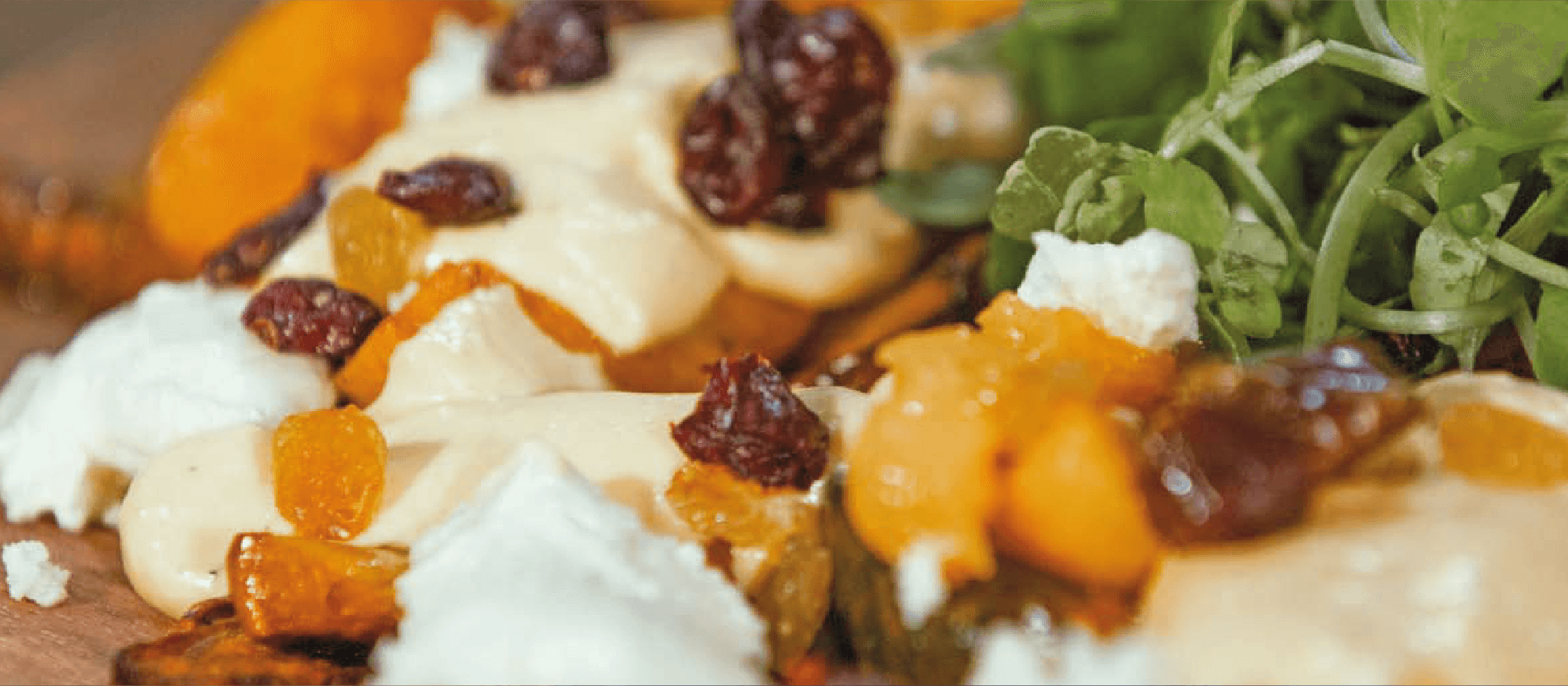 Ensalada de peras, queso azul y apio