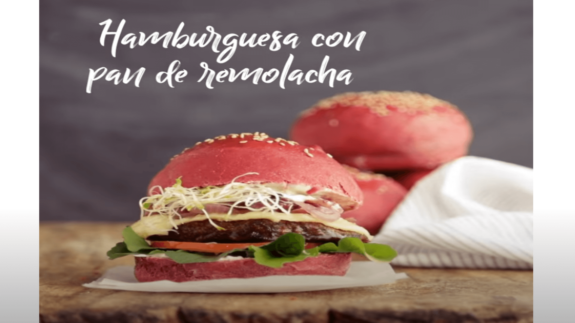 Hamburguesa con pan de remolacha